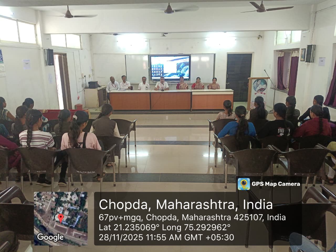 A One-Day Workshop on “Academic Knowledge and Hydroponic Skill Development” was successfully conducted on 28/11/2025 at Smt. Sharadchandrika Suresh Patil College of Pharmacy, Chopda, under the IQAC Ce